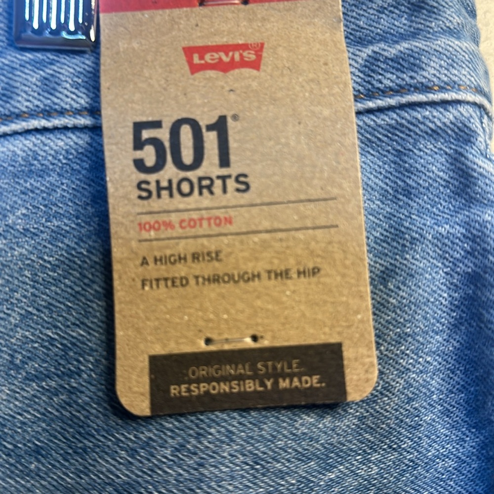 NWT Levi’s - 501® HIGH RISE Denim Cutoffs Shorts 33 Distressed Summer - Picture 3 of 6